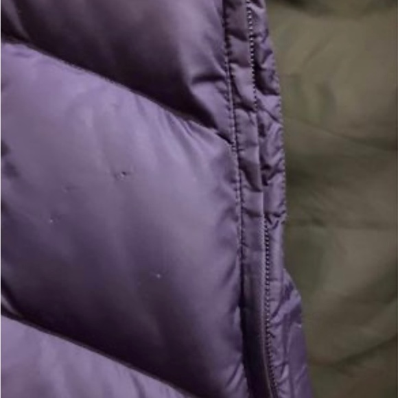 Deep purple MEC down vest - Picture 9 of 10